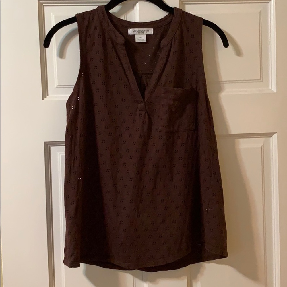 Women’s sleeveless, v neck tank.